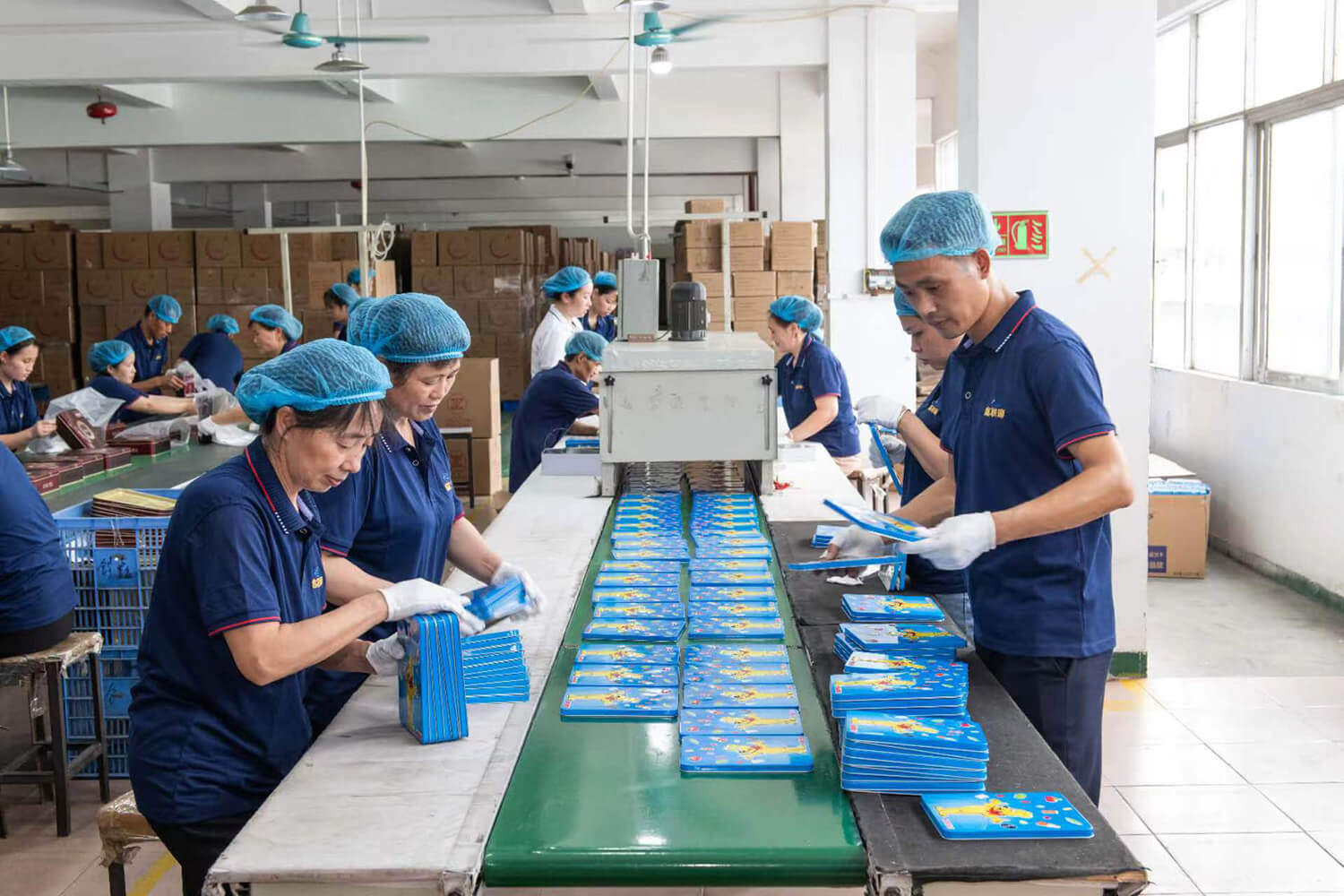 packaging house of tin box manufacturer